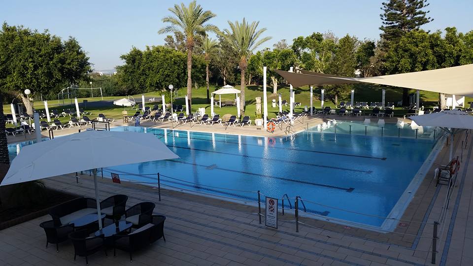 Caesarea-pool at Dan hotel